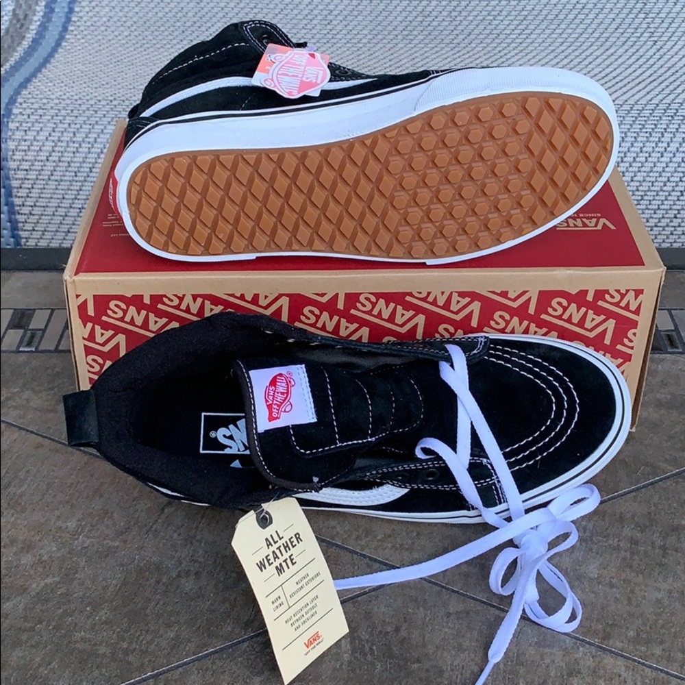 VANS SK8-Hi Mte Black/True White WMNS - Picture 3 of 16